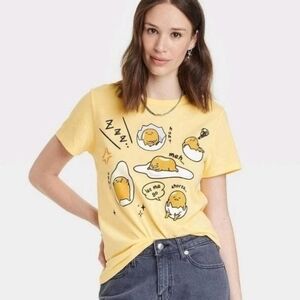 NWT Gudetama by Sanrio Women's Medium Yellow T shirt Graphic Short Sleeve Spring
